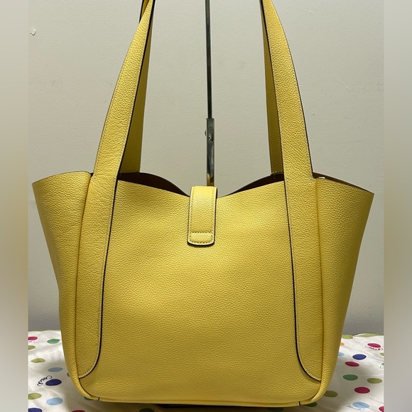 COACH Hadley Pebble Leather Turnlock Tote in Yellow - Picture 4 of 12